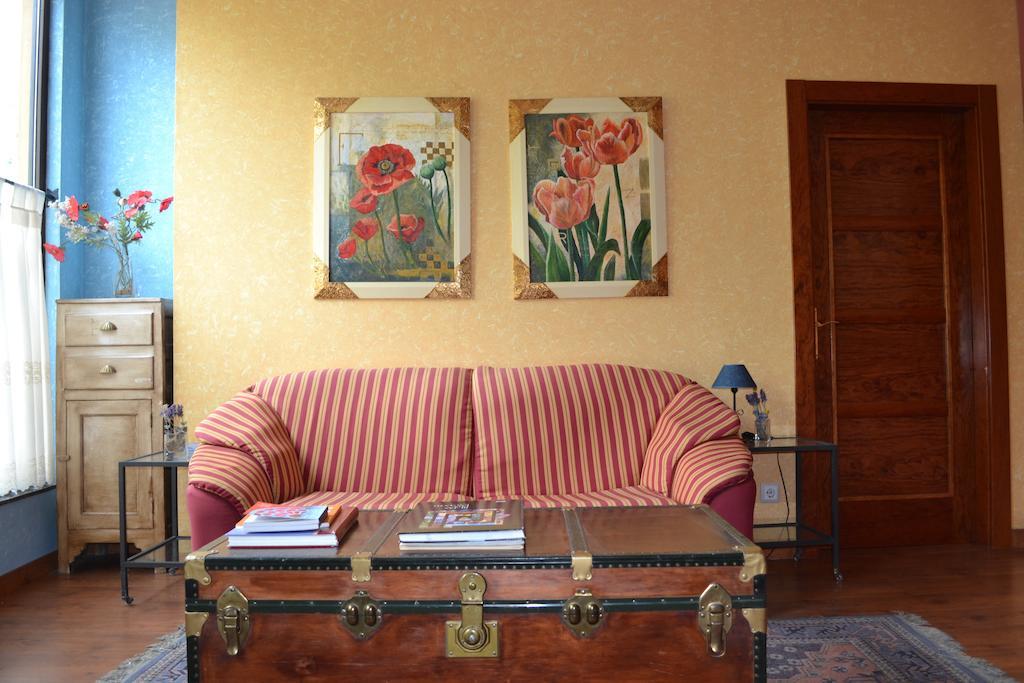 Hostal Quevedo Леон Экстерьер фото