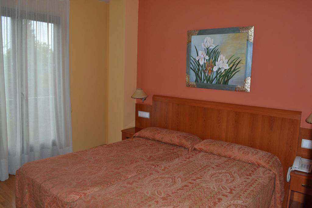 Hostal Quevedo Леон Номер фото